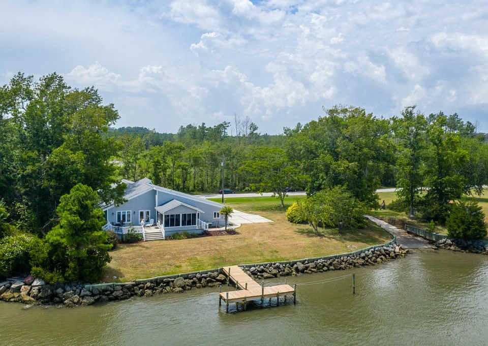 1st image of 402 Sea Gate Dr