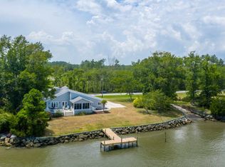 402 Sea Gate Dr, Newport, NC 28570