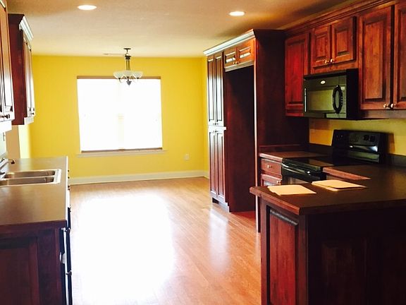 2nd image of 163 Asbury Meadow Ct