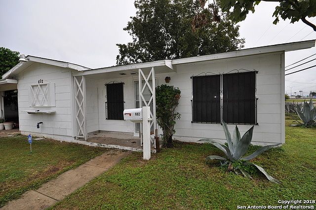 1st image of 602 Knotty Knoll St