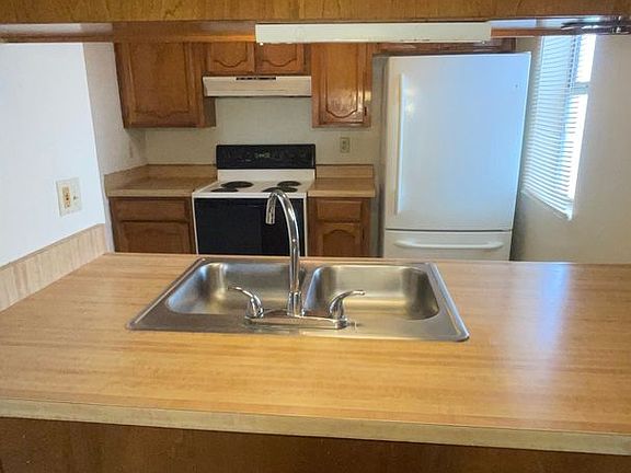 4th image of 2115 Hohokam Dr APT C