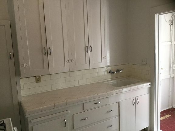 5th image of 2728 O St APT A