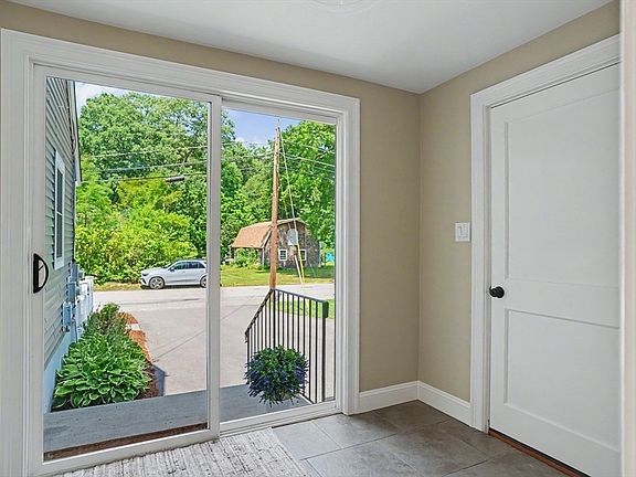 4th image of 1 Charlesgate Rd