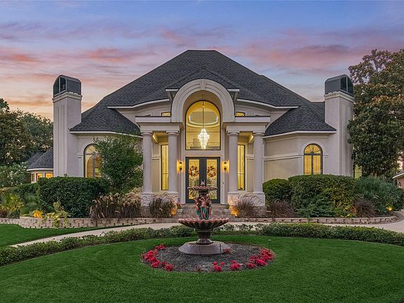 4th image of 200 Sarasota Cir S