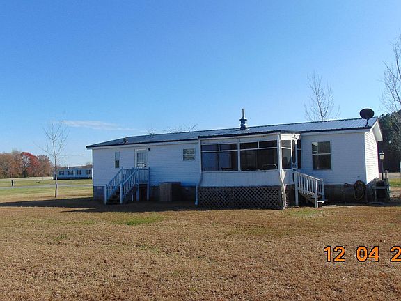 2nd image of 2967 Luttrellville Ln