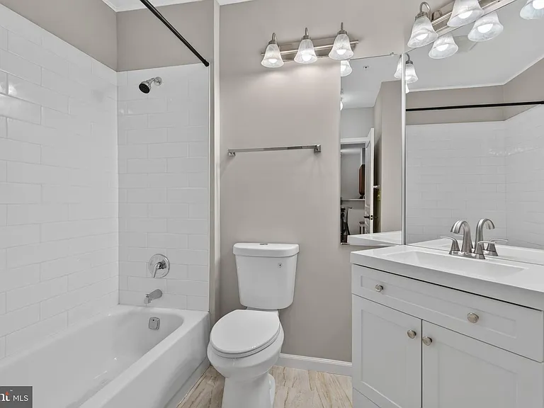 12919 Alton Sq #220 — Photo 22