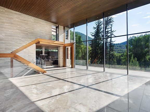 5th image of 102 Wood Duck Ln