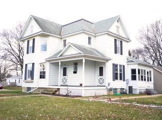 320 2nd St SW, Waverly, IA 50677