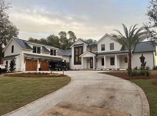 11 Bartow Point Dr, Savannah, GA 31404