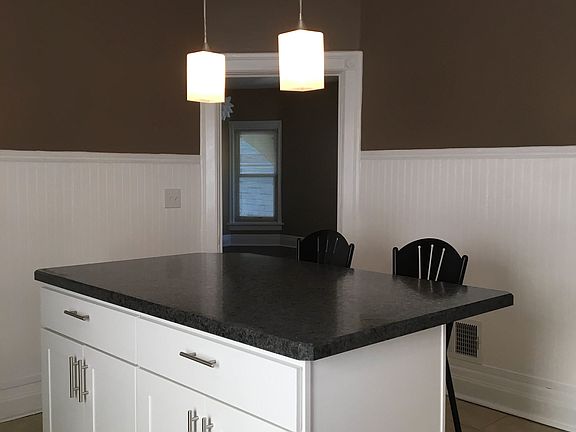 5th image of 309 West Ave APT 2