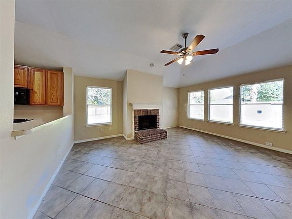 5th image of 9007 Uppercove Cir