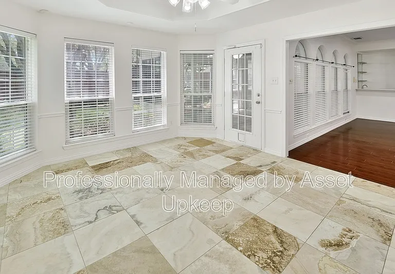 18528 Vista Del Sol — Photo 12