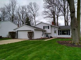 488 E Overlook Dr, Eastlake, OH