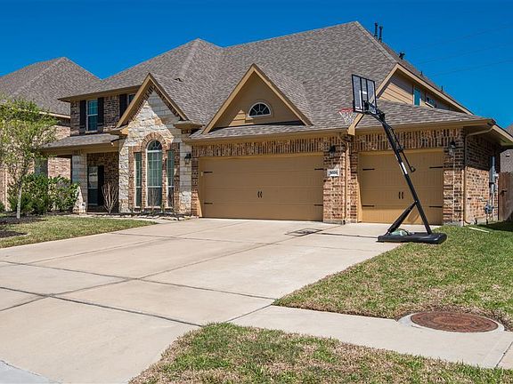 3rd image of 5026 Gold Haven Dr