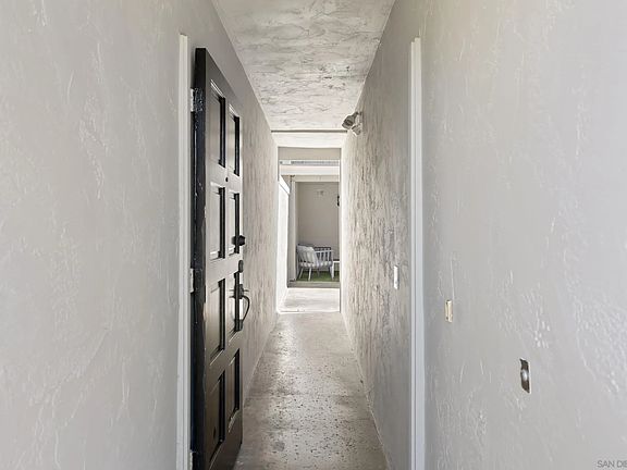 3rd image of 3118 Via De Caballo