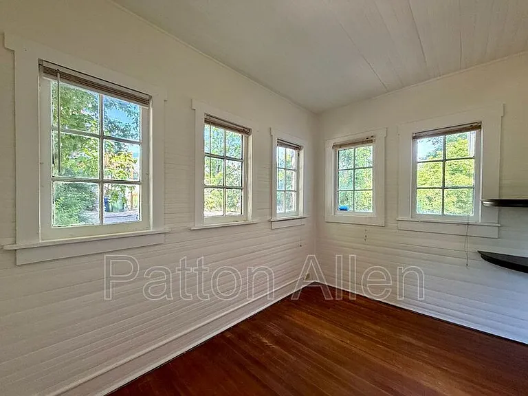 33 Starnes Ave #4 — Photo 7
