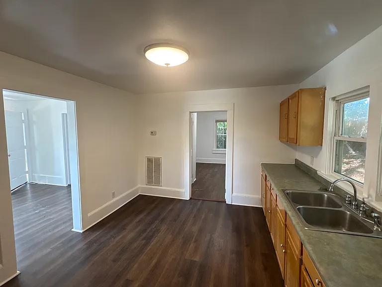 321 E Arlington Ave — Photo 12