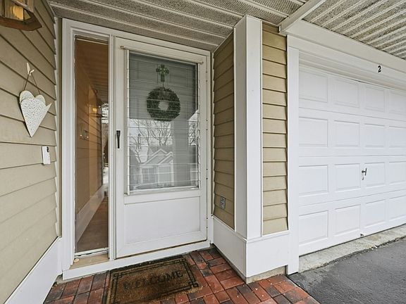 2nd image of 2 Kismet Ct