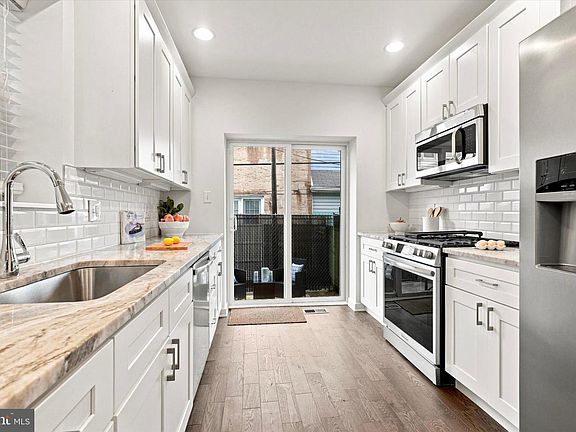 4th image of 2649 S Camac St