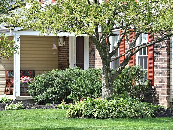 5th image of 585 Glenside Ln