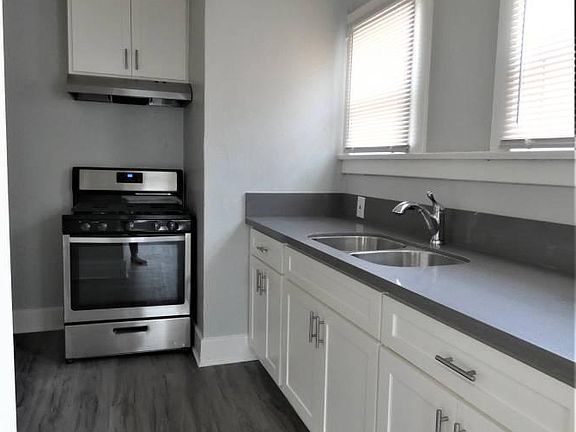 4th image of 1210 E Broadway