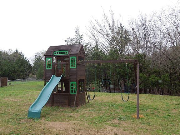 3rd image of 5122 Carlton Pkwy