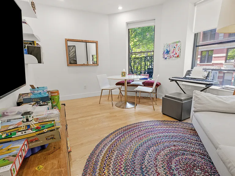 321 W 94th St #2W — Photo 2