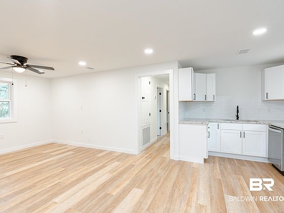 5th image of 5201 Almeda Ct