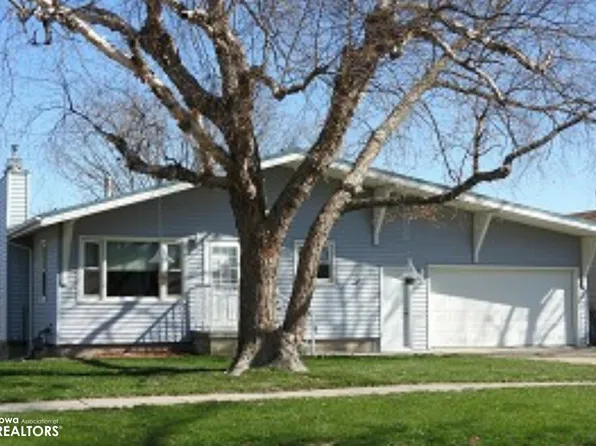 209 Westwood Dr, Marshalltown, IA 50158