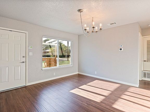 3rd image of 5708 Blythewood Dr