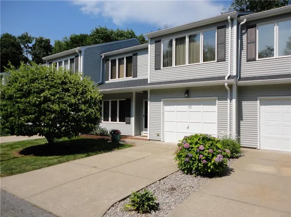 196 Old River Rd APT 212, Lincoln, RI 02865
