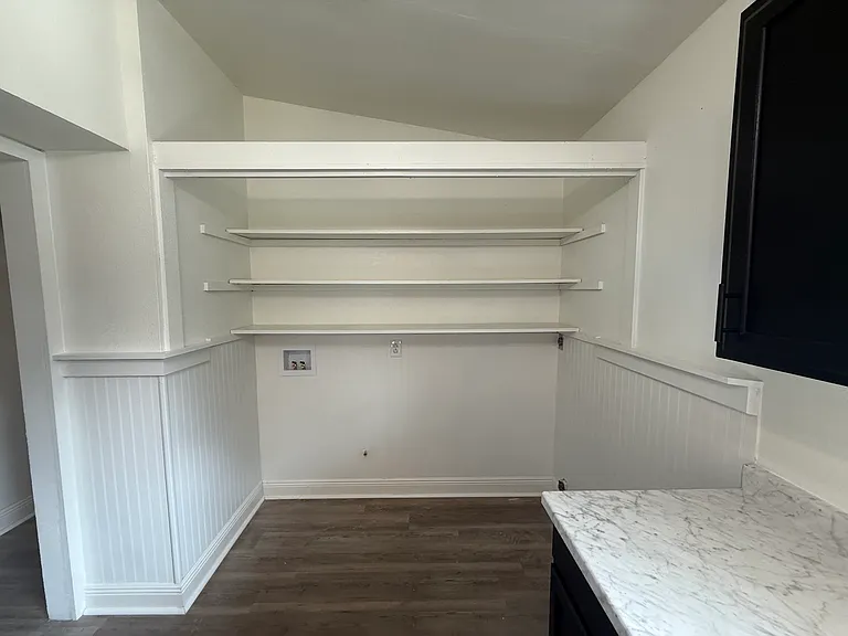 2916 Williams Ave — Photo 9