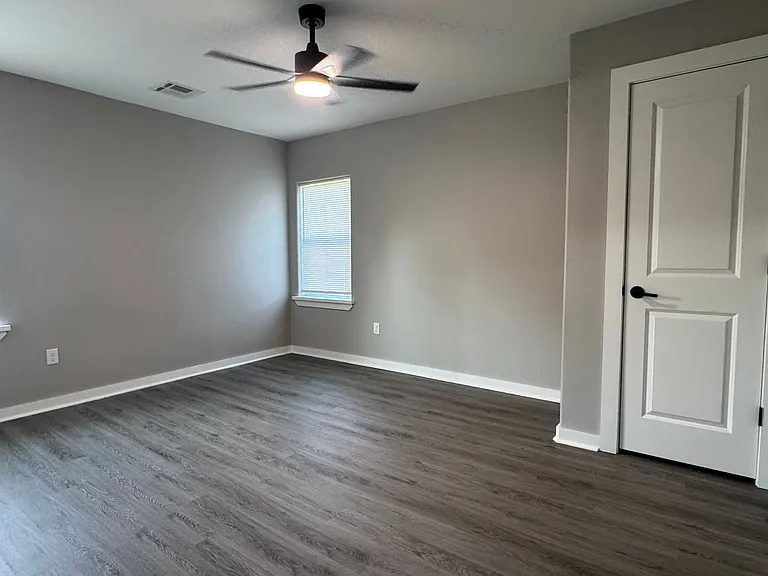 115 Hillside Dr — Photo 10