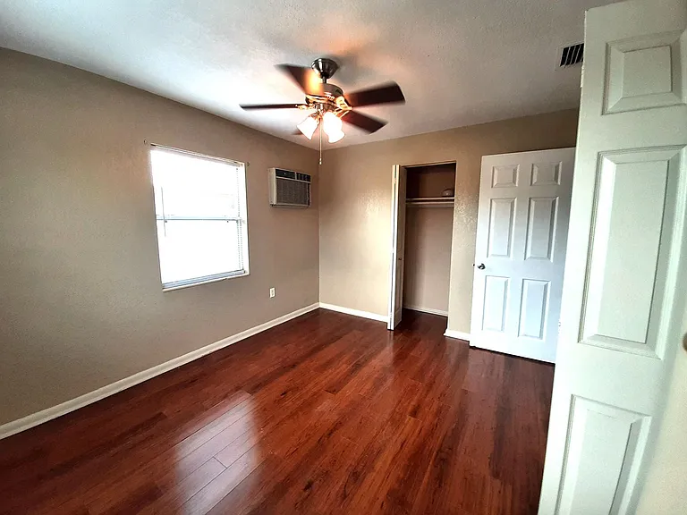 21440 Mallory Ave — Photo 12