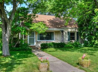 2603 N 80th St, Wauwatosa, WI 53213