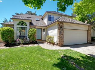 9364 NW Fox Hollow Ct, Portland, OR 97229