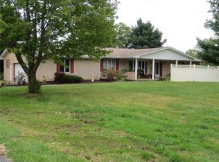 3266 McClintocksburg Rd, Diamond, OH 44412