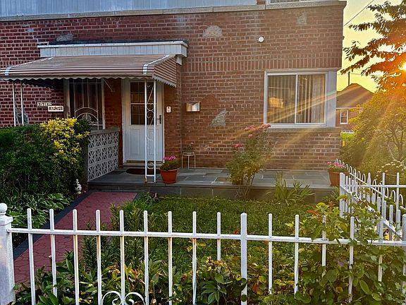 2nd image of 2719 Seymour Avenue