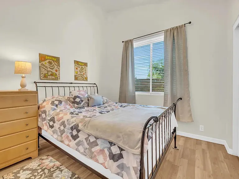 5203 E Wallace Ave — Photo 8