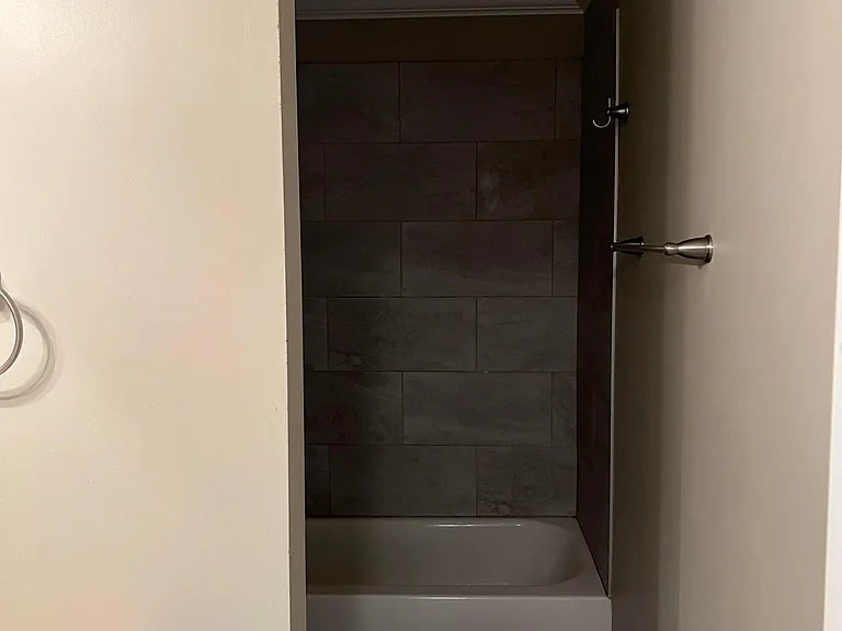 7 Eleven Estates Dr #7 — Photo 6