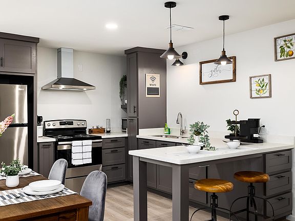 4th image of 617 Gastel Cir #4