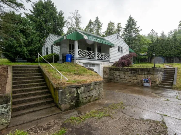1153 Yanks Ln, Pittsburgh, PA 15236
