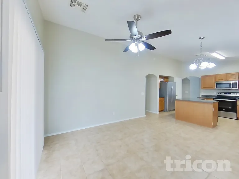 1491 E Stirrup Ln — Photo 3