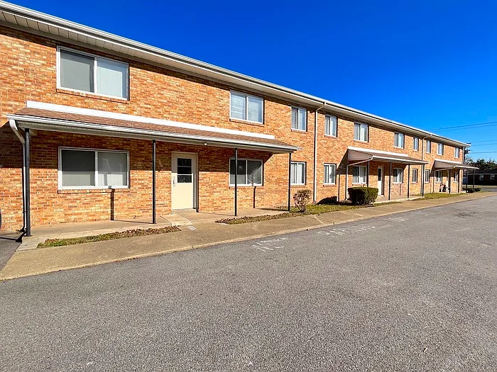 1126 Sparrow Rd #1 — Photo 2