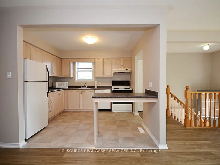26 Louise Ln #MAIN FL — Photo 4