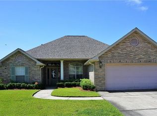 357 Oak Point Dr, La Place, LA 70068