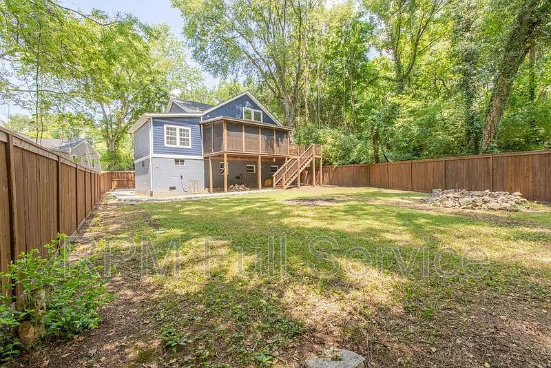 1021 College Ave