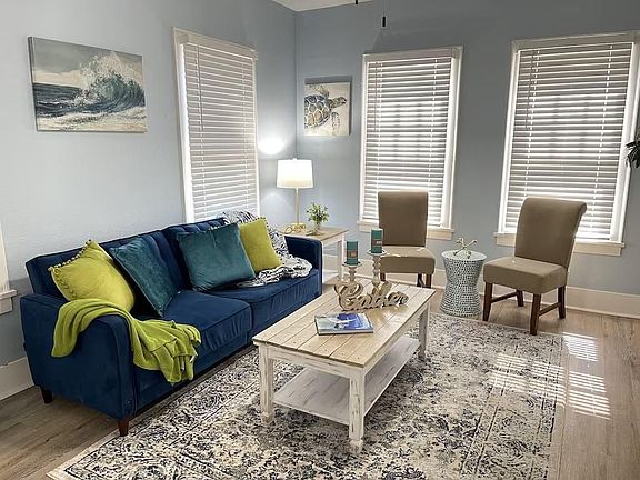 5th image of 725 Broadway St #12