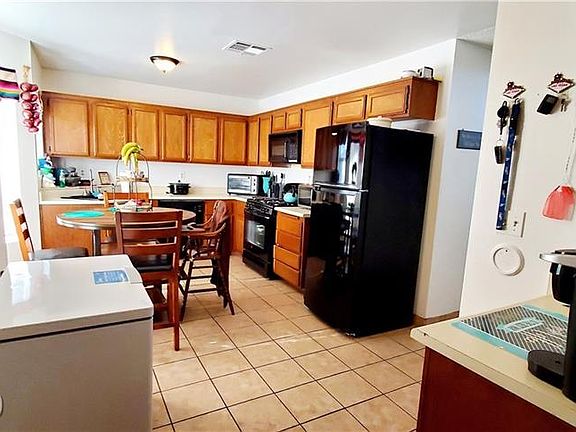 4th image of 328 Oakford St