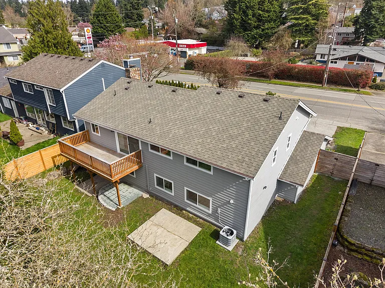 7407 25th Ave NE — Photo 34